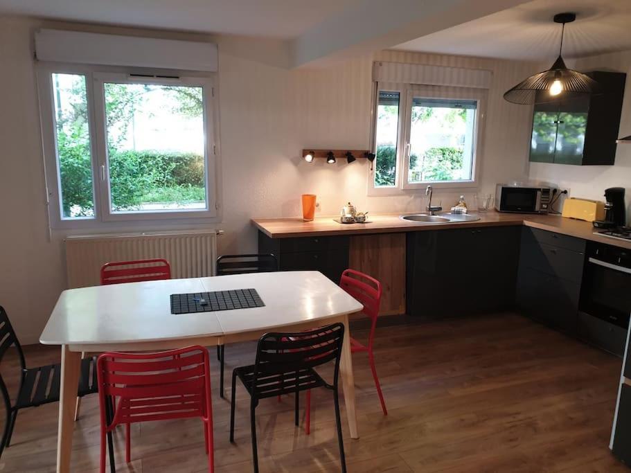 안시 62 M2 Rez De Jardin, Terrasse , 6 Lits Et Parking 아파트 외부 사진
